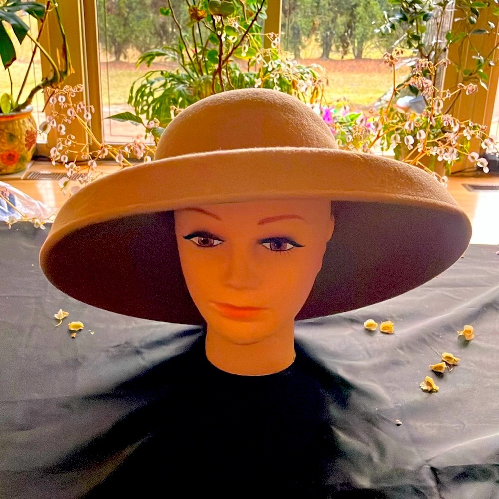 Beige Wool Felt Wide-Brimmed Hat